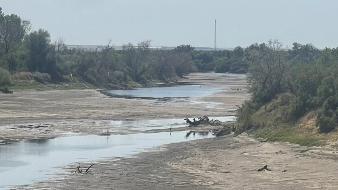 Διαμαρτυρία αγροτών στον Έβρο για το νερό – Έχει μειωθεί επικίνδυνα η στάθμη στο ποτάμι
