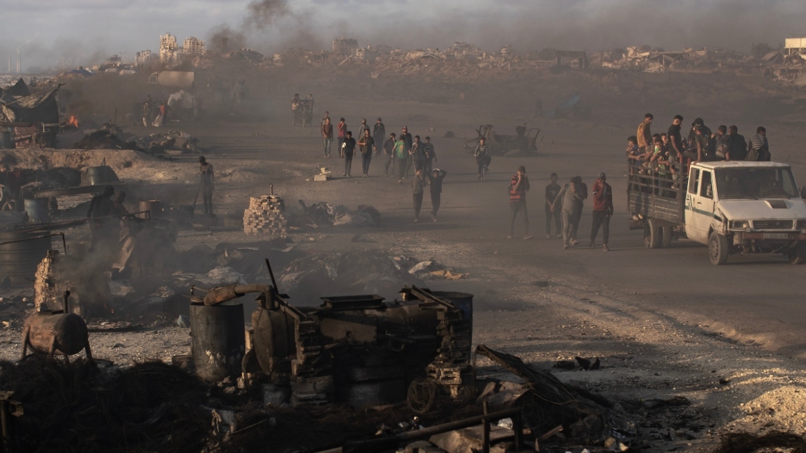 Το Ισράηλ ξαναρχίζει ρίψεις ανθρωπιστικής βοήθειας στη Γάζα