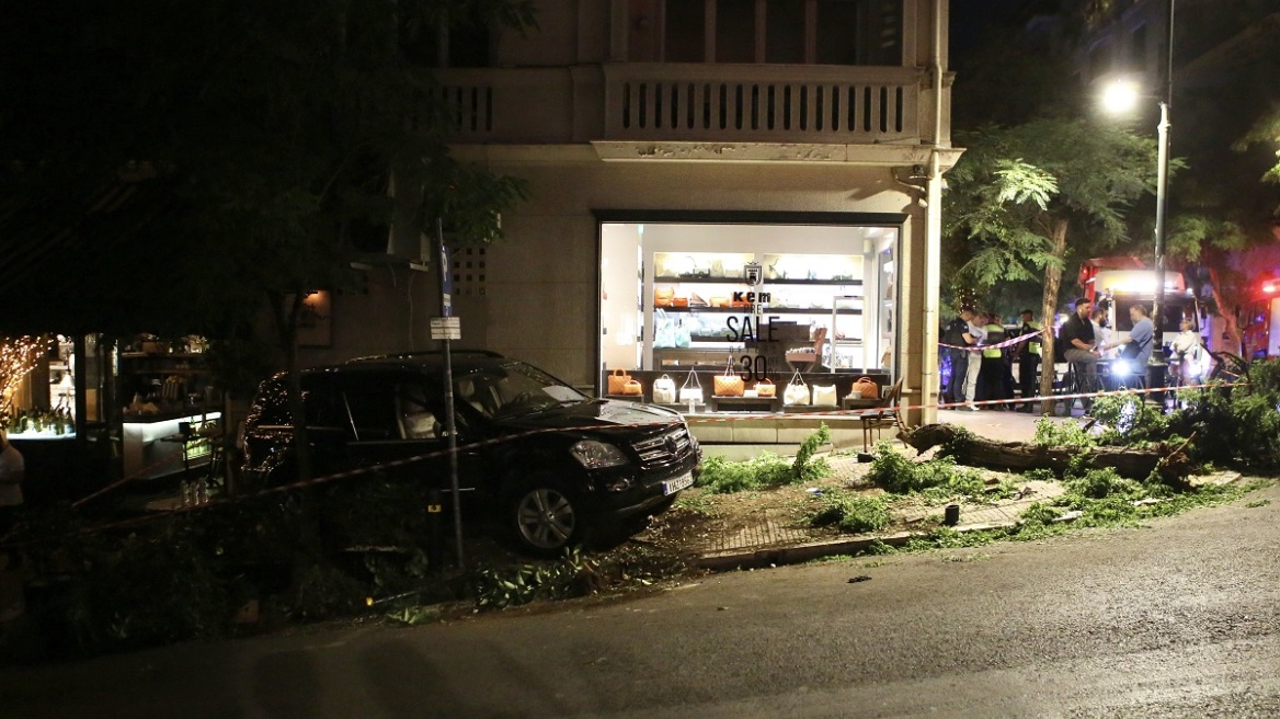 Τροχαίο στο Κολωνάκι: Υπάλληλος άλλου καταστήματος ήταν υπεύθυνος για το όχημα που κύλησε, λέει το εστιατόριο Brunello