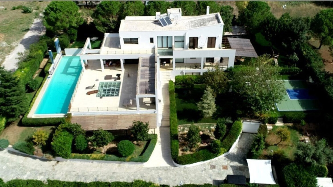 Πλειστηριασμοί: Η HelioSphera, η «Julia Bergovich» και η επώνυμη βίλα στον Γέρακα (pics)