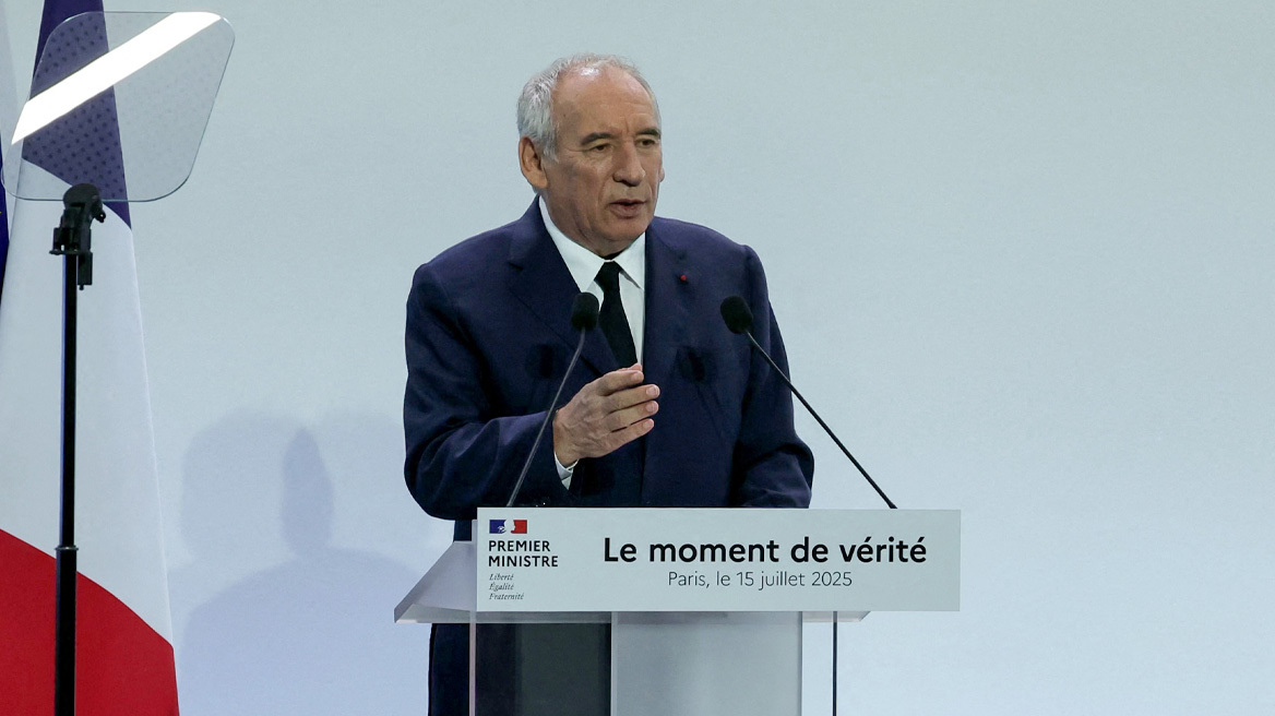 Γαλλικό Μνημόνιο με περικοπές 40 δισ. ευρώ: «Πάγωμα» δαπανών, περικοπή 3.000 θέσεων στο Δημόσιο και κατάργηση δύο αργιών, «για να εργαστεί το έθνος περισσότερο»