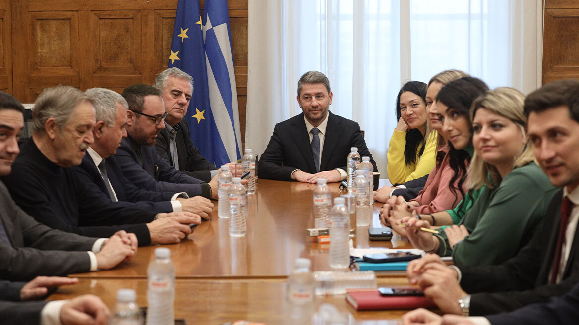 ΠΑΣΟΚ: Η πρόταση προανακριτικής για τον ΟΠΕΚΕΠΕ - Βλέπουν ενδείξεις κακουργήματος  για Βορίδη και Αυγενάκη 