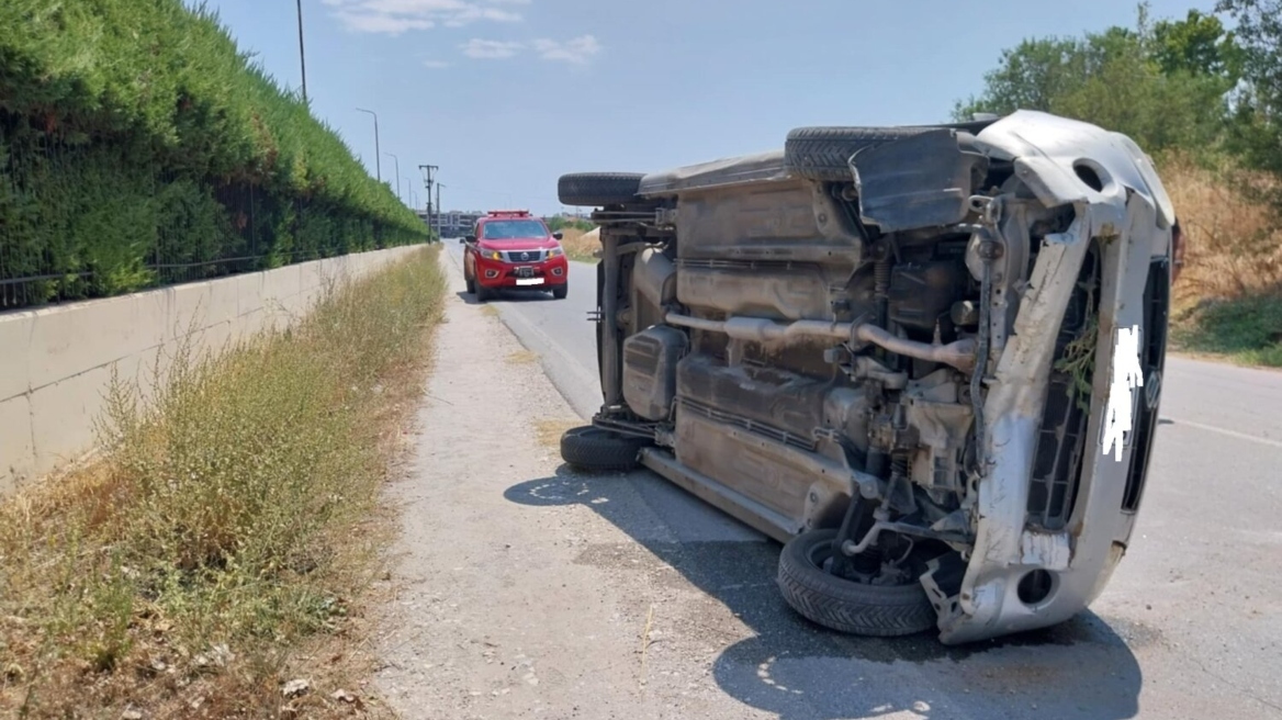 Στο νοσοκομείο γυναίκα έπειτα από τροχαίο στη Λάρισα 