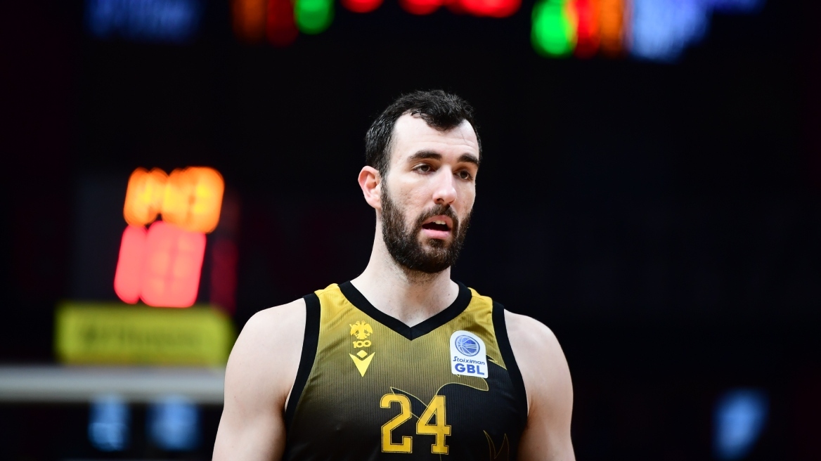 Κουζέλογλου: Ο κολλητός μου πάλευε για τη ζωή του και έπαιζε μπάσκετ, δεν μπορώ να μιλάω για κούραση