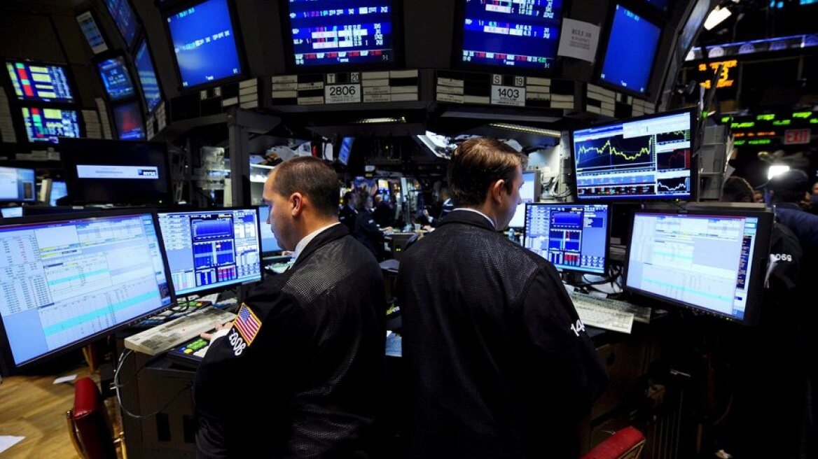 Διπλό ρεκόρ στη Wall Street από S&P 500 και Nasdaq με ώθηση από τις εταιρικές επιδόσεις