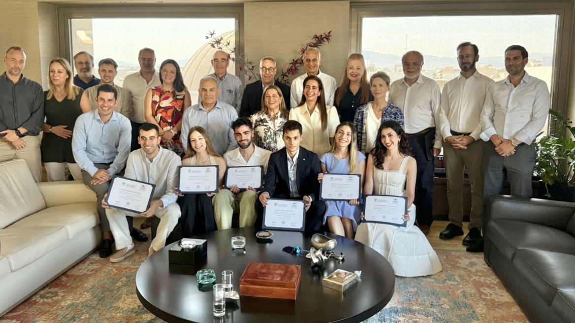 HELMEPA: Με το βλέμμα στο αύριο της ναυτιλίας έδωσε υποτροφίες σε νέους επιστήμονες