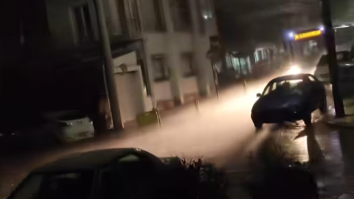 Ισχυρή βροχόπτωση στη δυτική Θεσσαλονίκη – Πλημμύρισαν οι δρόμοι, δείτε βίντεο
