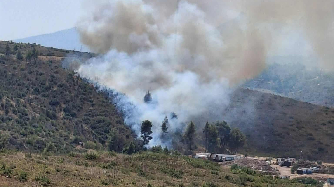 Χωρίς ενεργό μέτωπο η φωτιά στην Σταμάτα - Ισχυρές δυνάμεις της Πυροσβεστικής παραμένουν στο σημείο