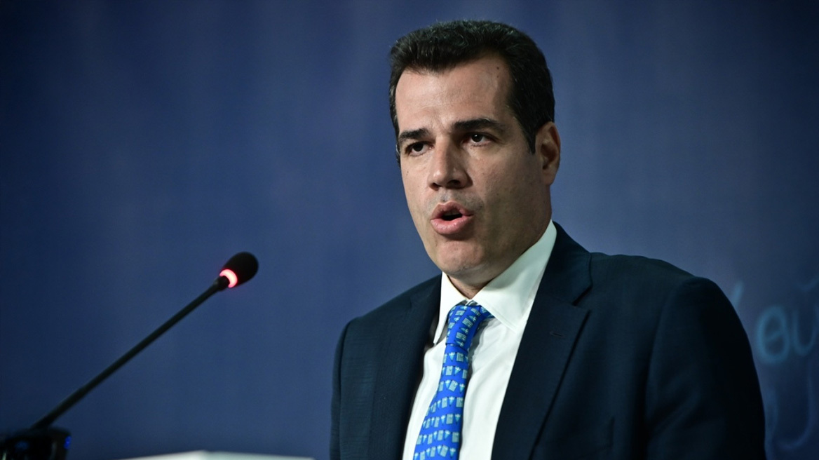 Πλεύρης: Οι πρωτοβουλίες μας φέρνουν σε δύσκολη θέση ορισμένους πολιτικούς χώρους - Η κ. Λατινοπούλου θα αρχίσει να γαβγίζει λίγο παραπάνω