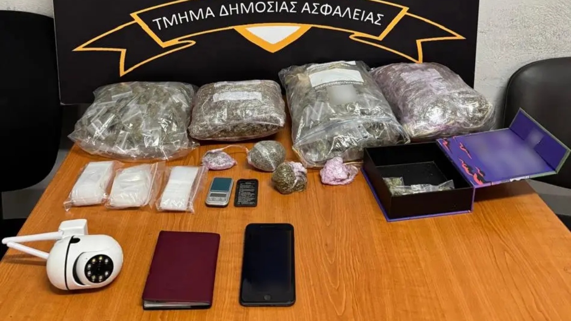 Συνελήφθη 19χρονος για διακίνηση ναρκωτικών στο κέντρο της Αθήνας 