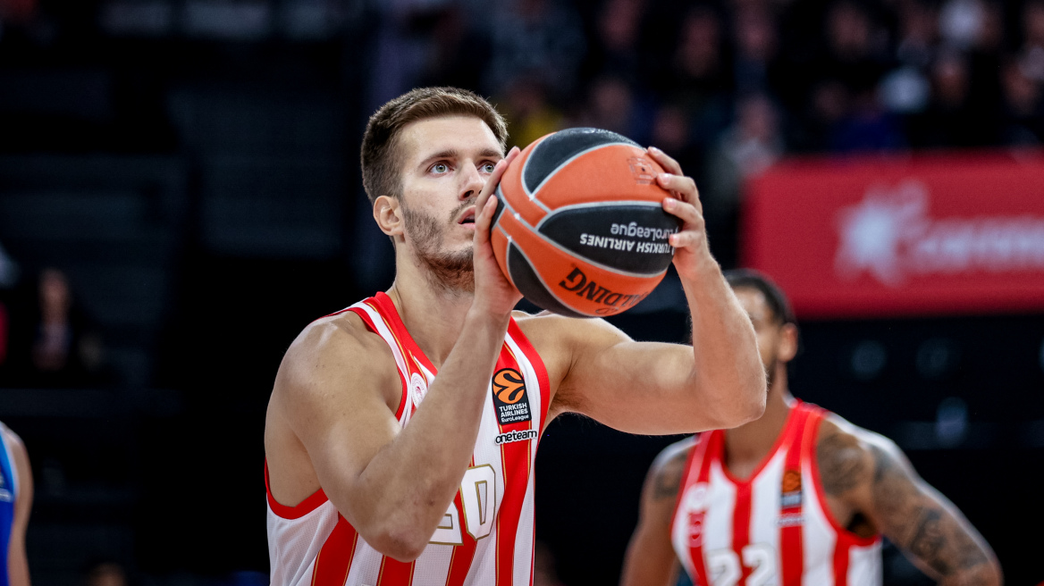 Υπέγραψε στην Ντουμπάι BC ο Πετρούσεφ, σύμφωνα με τους Σέρβους 