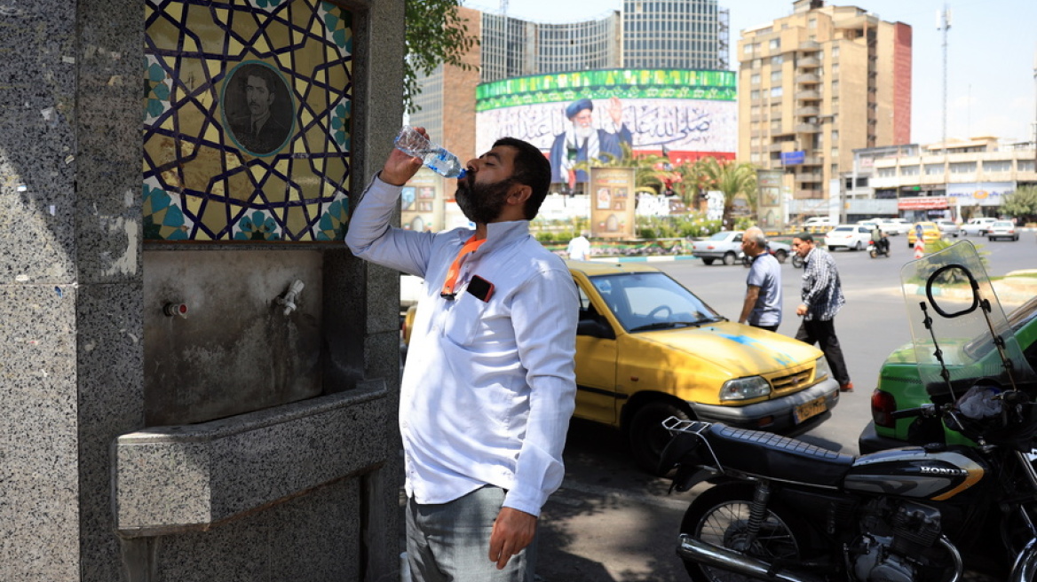 Ιράν: Καύσωνας με θερμοκρασίες έως και 53°C προκαλεί προβλήματα στην υδροδότηση και ηλεκτροδότηση