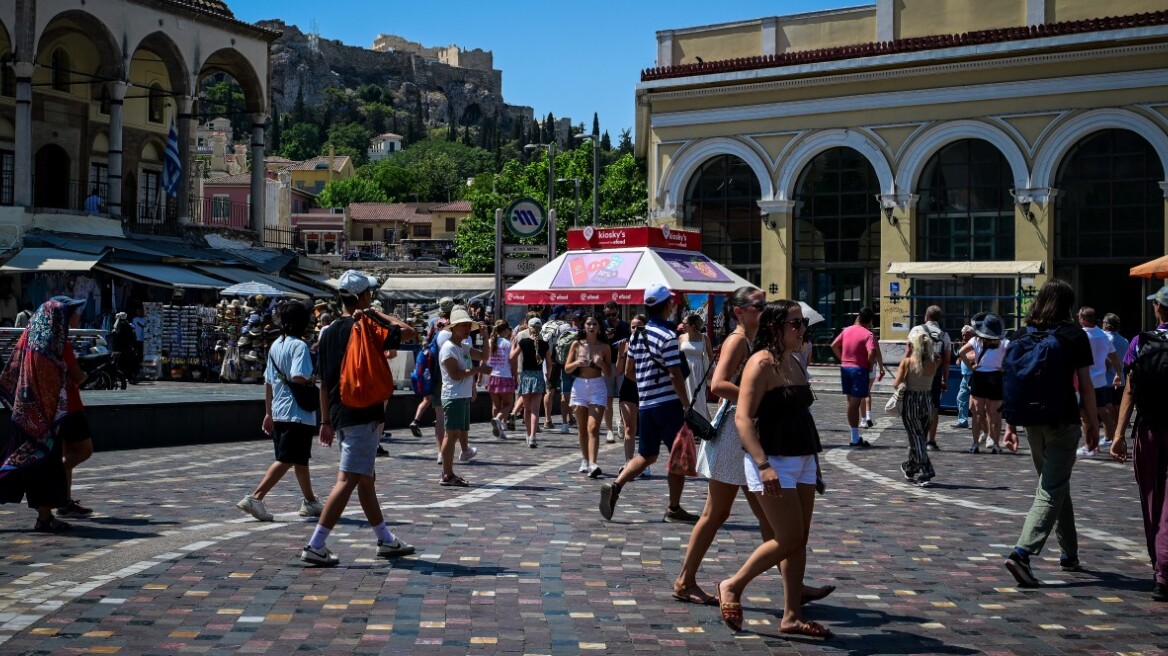 Ξεκίνησε ο καύσωνας, καμίνι όλη η χώρα - Πού θα φτάσει και τους 43 βαθμούς το θερμόμετρο σήμερα