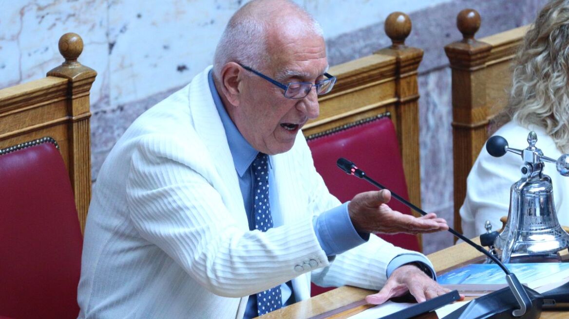 Ο Κακλαμάνης παραπέμπει την Κωνσταντοπούλου στην Επιτροπή Δεοντολογίας