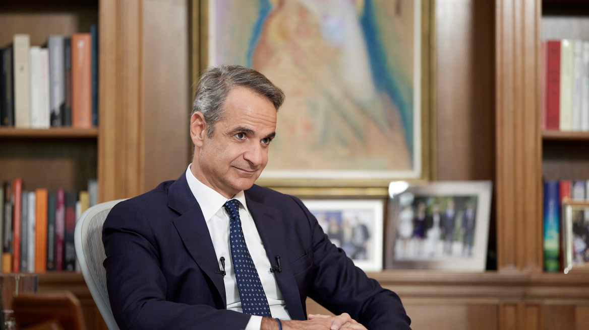 Ο Kυριάκος Μητσοτάκης στο WhatsApp: «Άμεσος τρόπος για να επικοινωνούμε, κάντε εγγραφή»