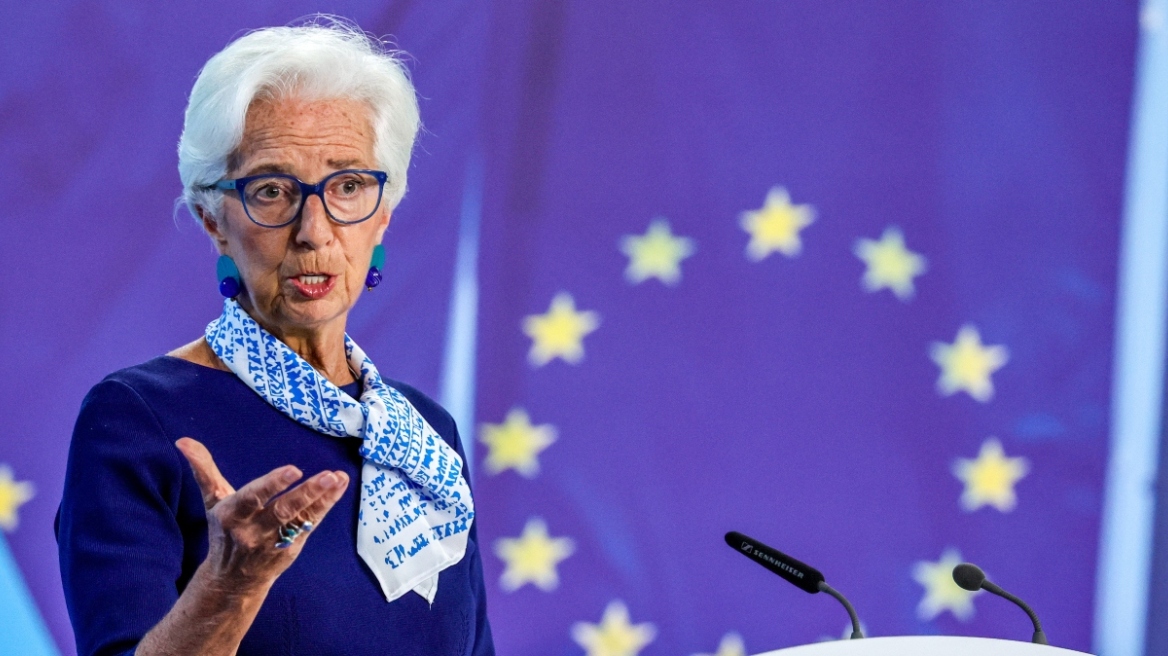 Οι ευρωπαϊκοί θεσμοί «παρακολουθούν τις πολιτικές εξελίξεις στη Γαλλία», δηλώνει η Λαγκάρντ