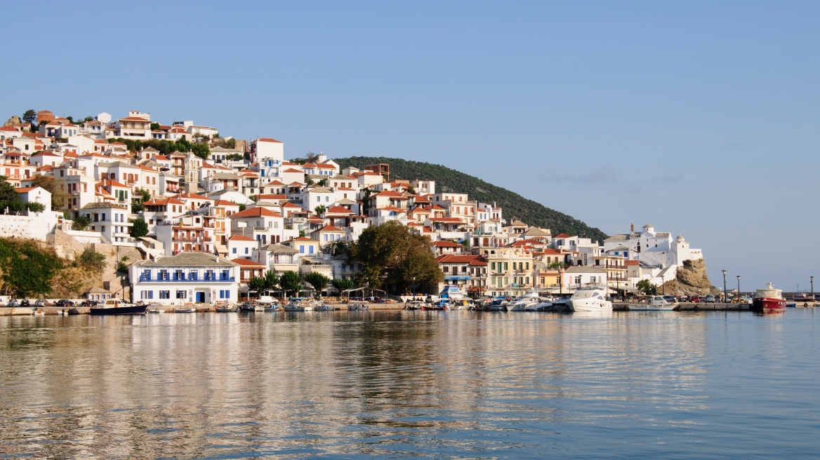 Η γαλλική Vogue «ανακαλύπτει» την εξωτική Σκόπελο
