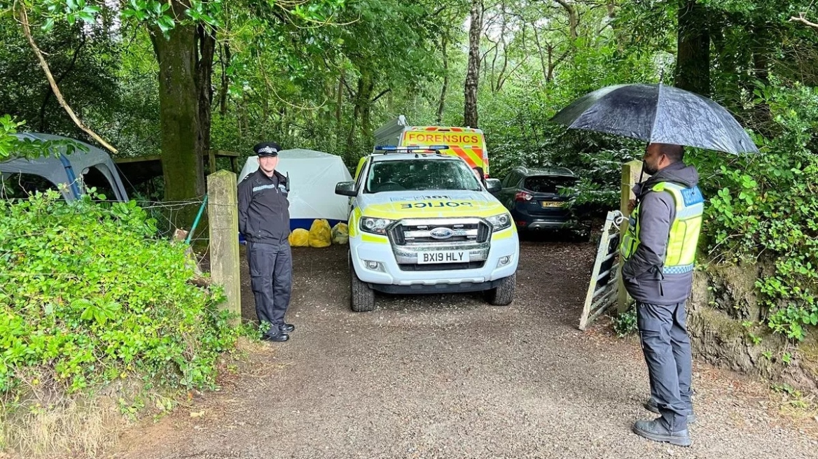 Ανατριχιαστική ανακάλυψη στην Κορνουάλη: Πολλά πτώματα βρέθηκαν σε δάσος – Μεγάλη αστυνομική επιχείρηση 