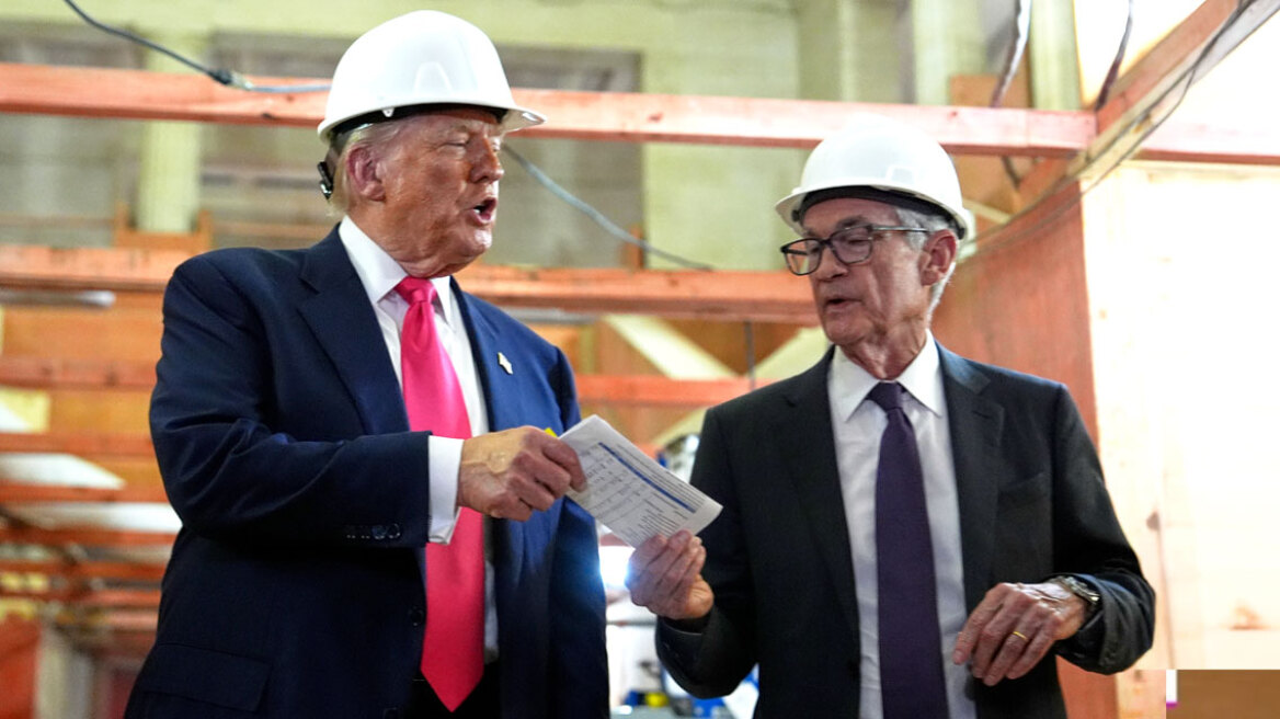 Επιμένει ο Τραμπ στη διαμάχη με τον Πάουελ της Fed – «Σκέφτομαι να εγκρίνω αγωγή σε βάρος του»
