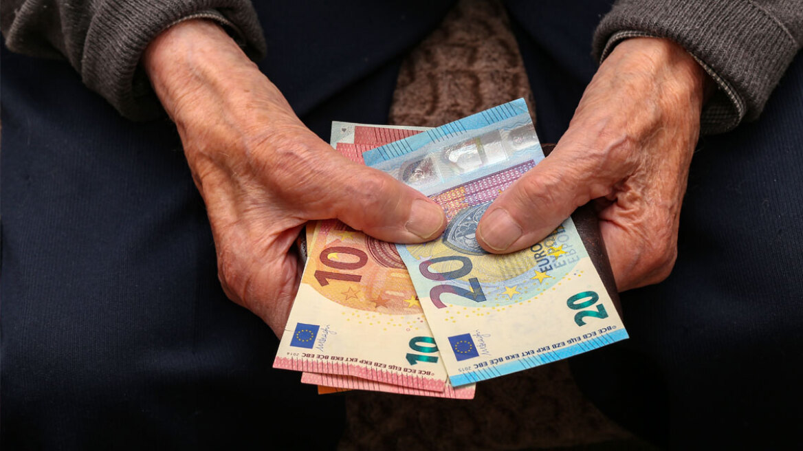 Πότε βγαίνετε στη σύνταξη – Αναλυτικός οδηγός με ηλικίες, ένσημα και ποσά