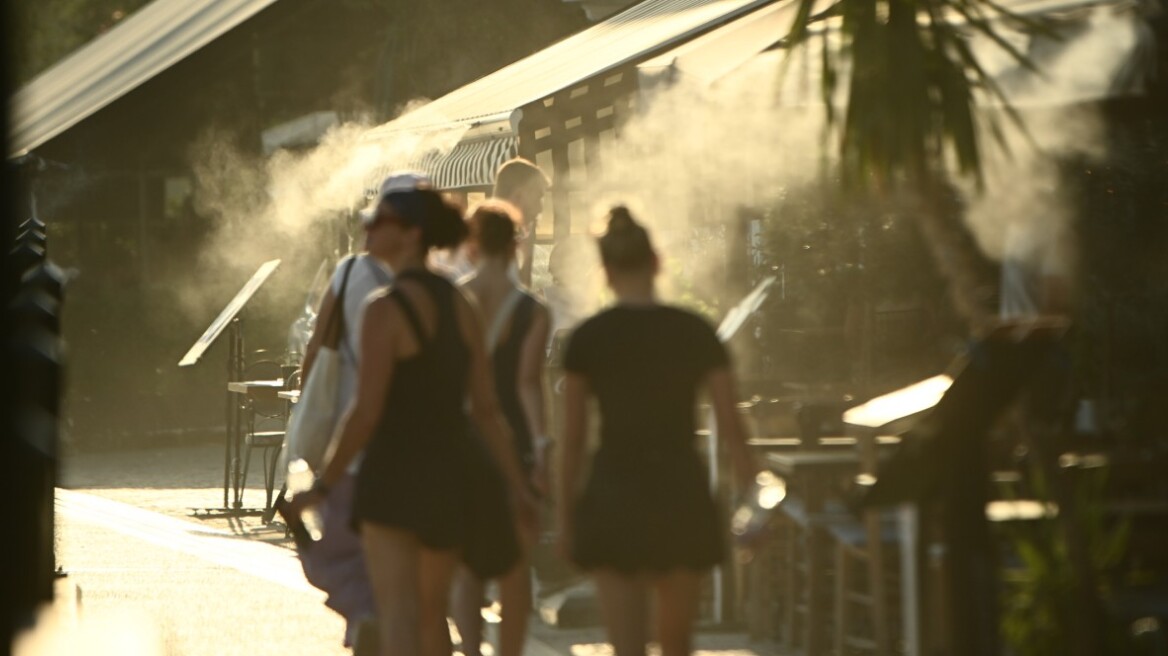 Στο «καμίνι» των 44 βαθμών για άλλη μια ημέρα η χώρα - Υποχωρεί σταδιακά από το Σαββατοκύριακο ο καύσωνας