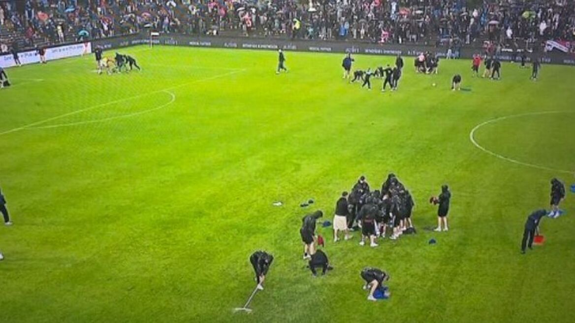 Απίθανο σκηνικό στην Ελβετία: Μπούκαραν για να... σκουπίσουν το γήπεδο!