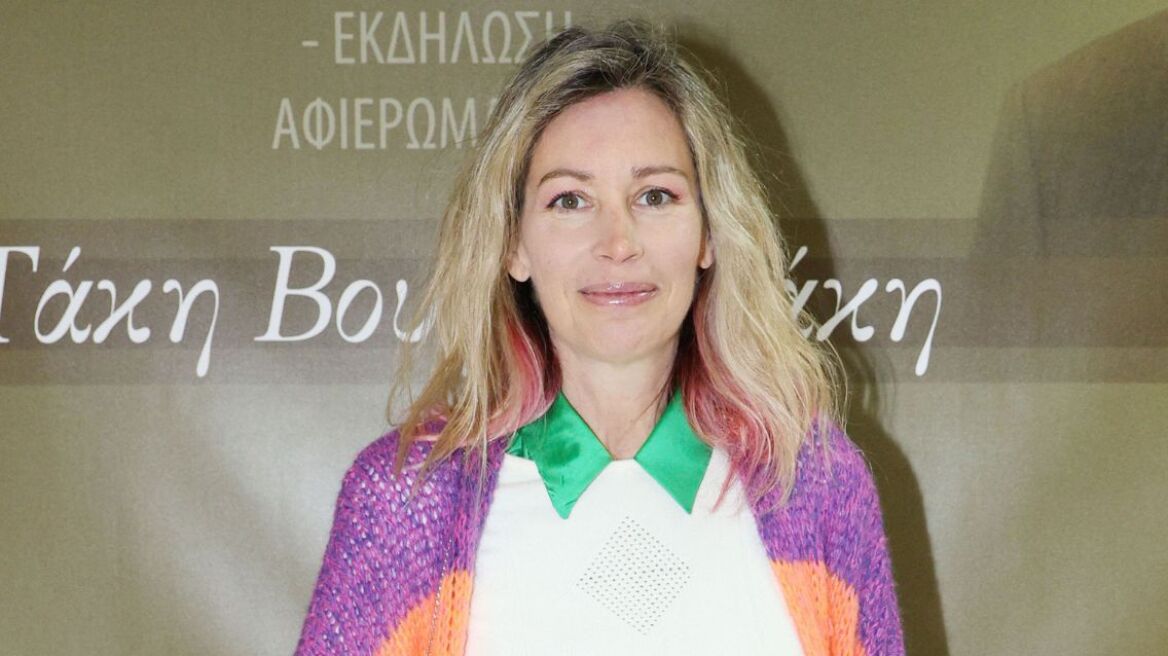 Άριελ Κωνσταντινίδη: Ήμουν μάνα πριν κάνω παιδιά, στους ίδιους μου τους γονείς
