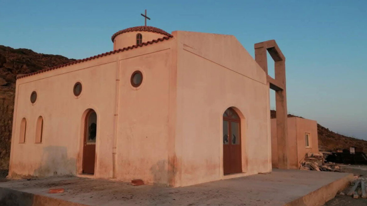 Βασανιστικός θάνατος για 27 πρόβατα στη Σέριφο: Τα κλείδωσαν σε εκκλησάκι χωρίς νερό
