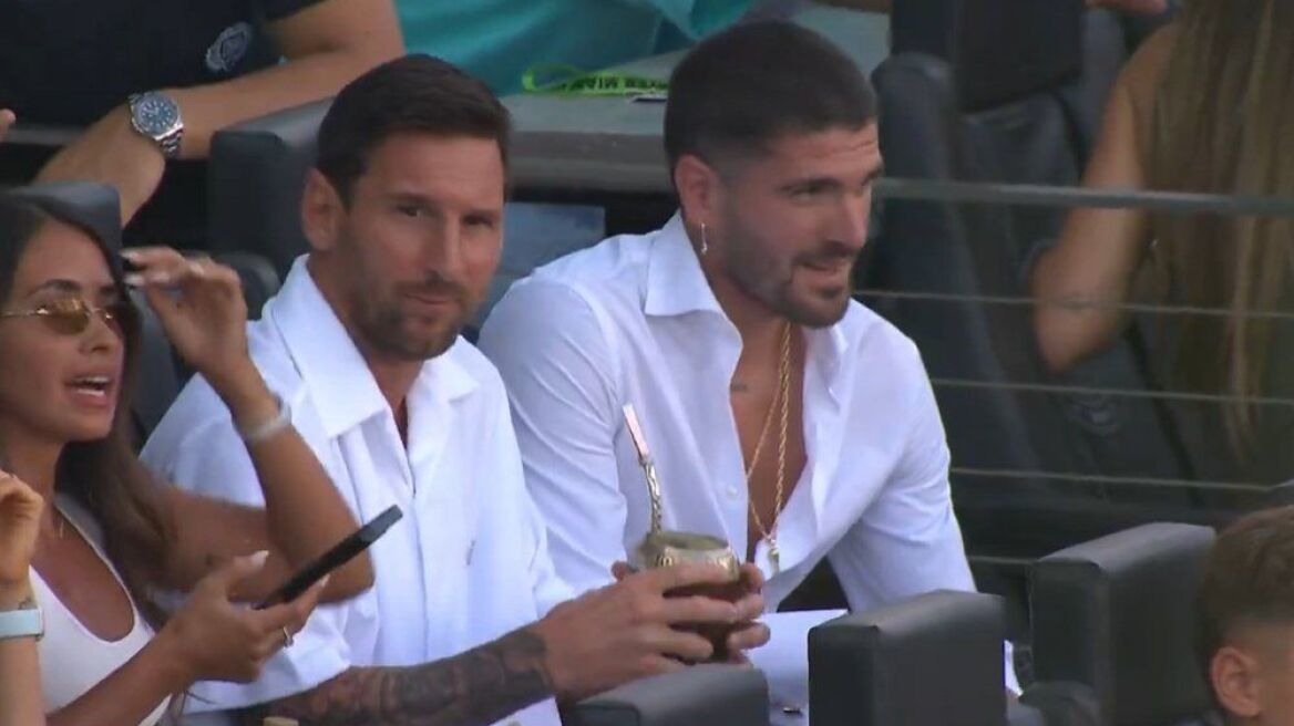 Παρέα με τον Μέσι στην κερκίδα ο Ντε Πολ, είδε για πρώτη φορά την Ίντερ Μαϊάμι - Βίντεο