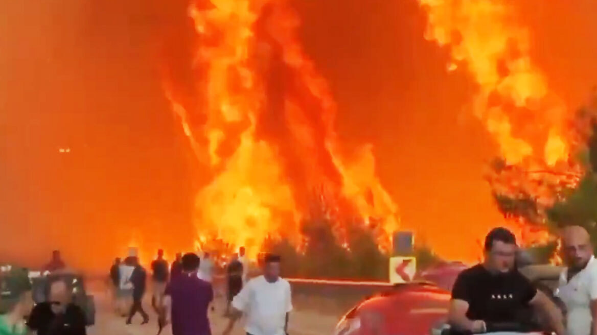 Μαίνονται οι καταστροφικές πυρκαγιές στην Τουρκία - Εκκενώνονται οικισμοί με πάνω από 3.600 κατοίκους