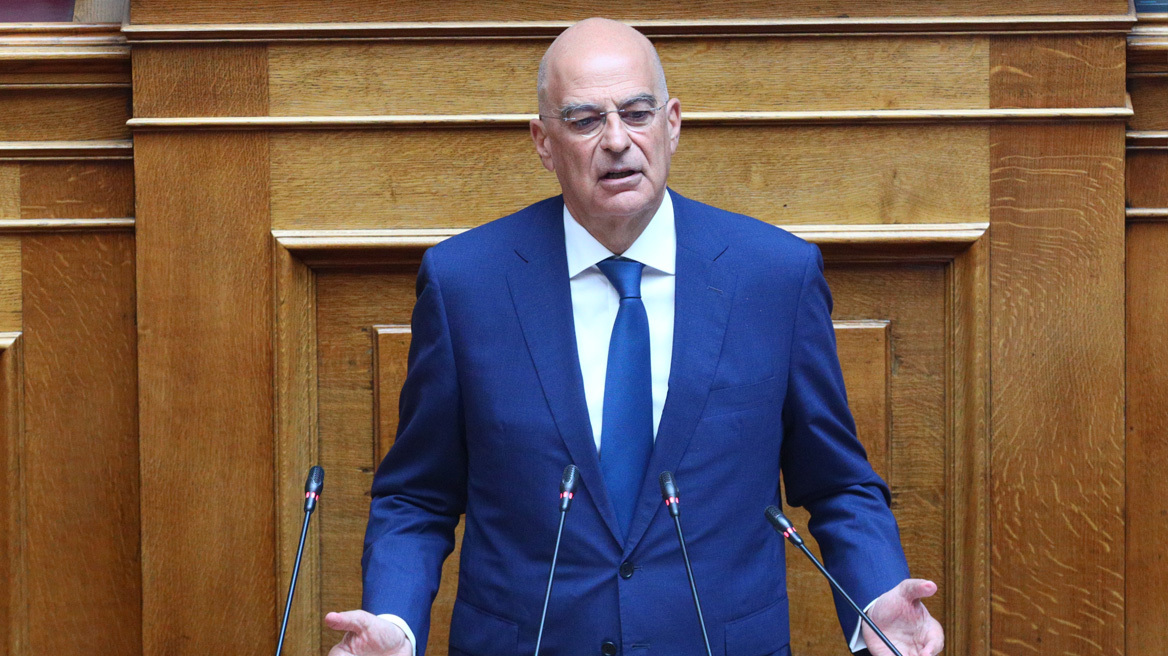 Δένδιας: Οι ΕΔ διέθεταν μία ολόκληρη πολυκατοικία σε έναν αξιωματικό – 800.000 οι απώλειες των εσόδων