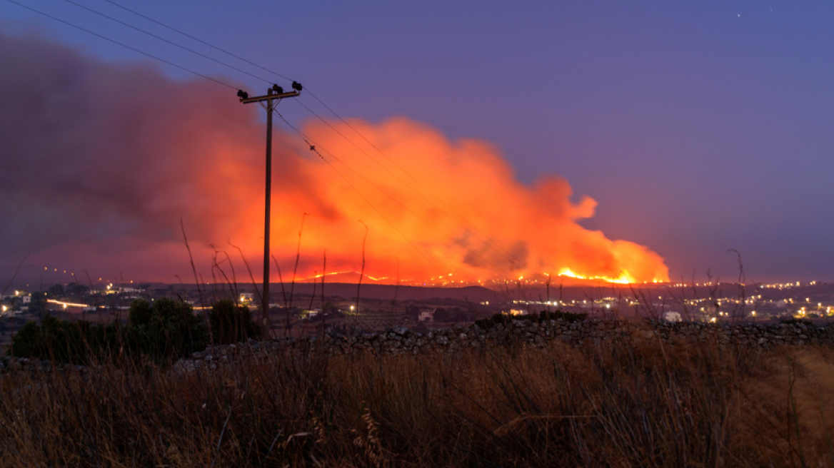 Καλύτερη η εικόνα της φωτιάς στα Κύθηρα