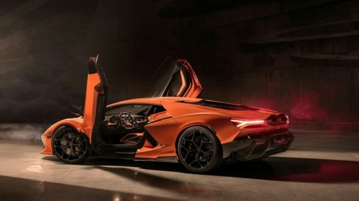 Τι τρέχει με τις πόρτες της Lamborghini;