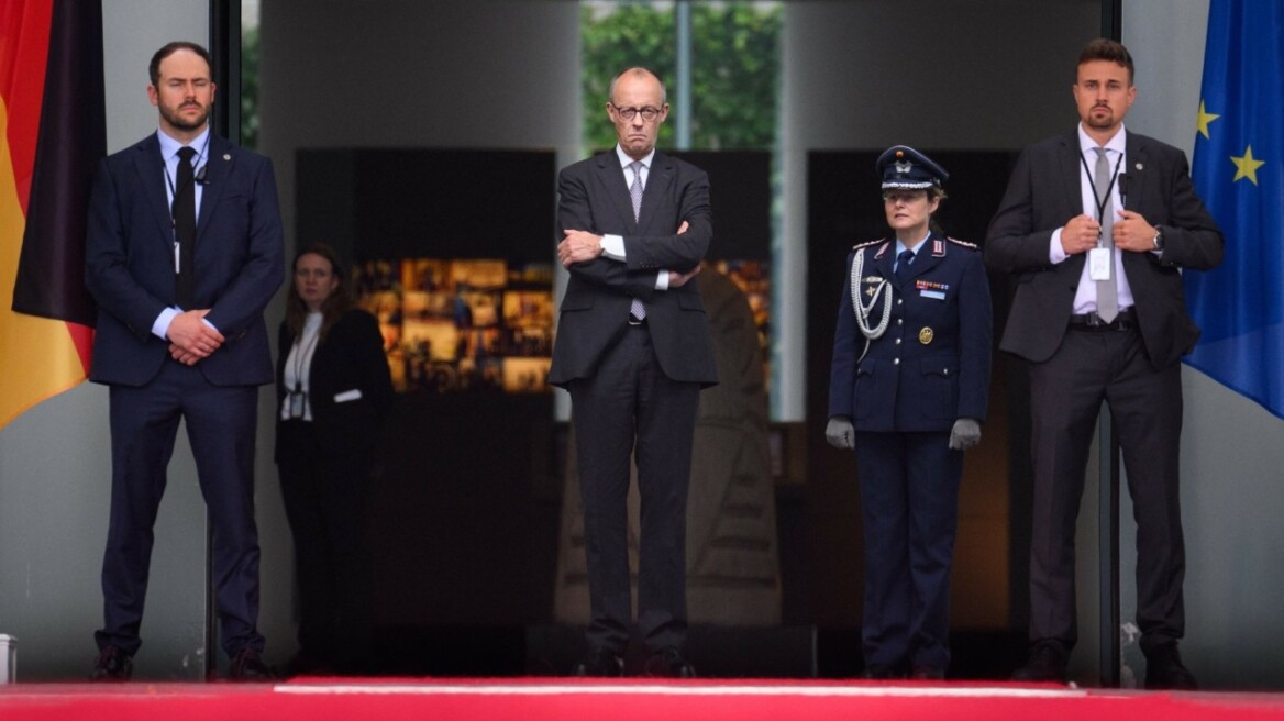 Η Γερμανία αντιμέτωπη με τεράστιο δημοσιονομικό κενό: Πιέσεις για αναθεώρηση του φρένου χρέους και περικοπές δαπανών 