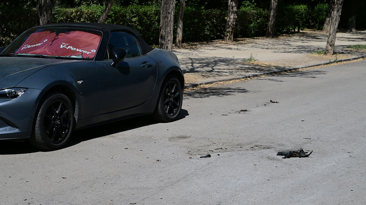 Γυναίκα αυτοπυρπολήθηκε μπροστά από την Αίγλη Ζαππείου
