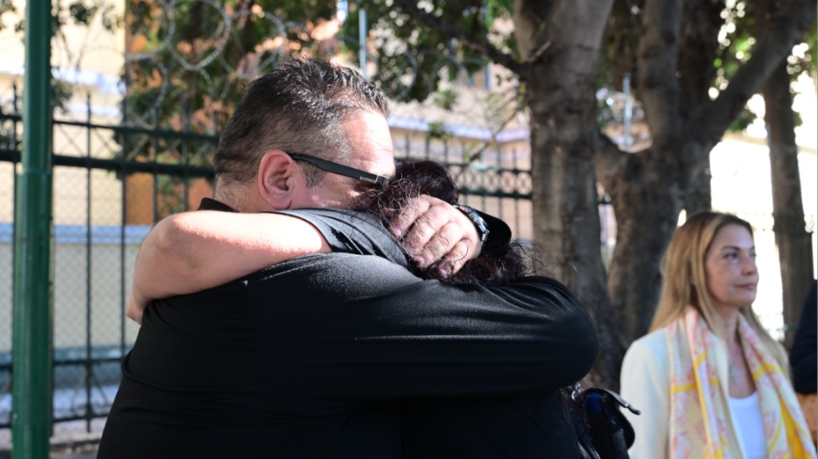 «Να μην έχουμε καμία άλλη Κυριακή»: Συγκλονίζουν οι γονείς της Γρίβα μετά την καταδίκη του Κουρέλη σε ισόβια