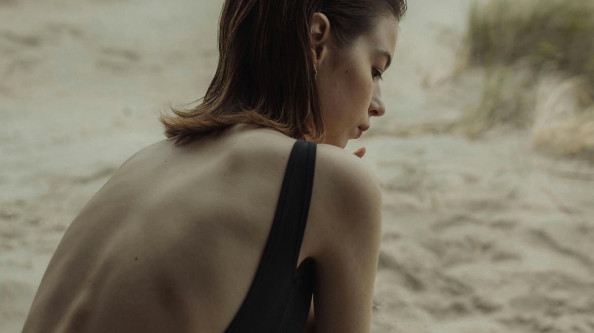 Τελικά είναι απαραίτητο να εφαρμόζουμε ένα αντηλιακό μαλλιών;
