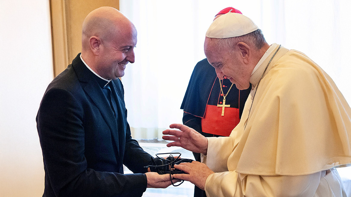 Πορτογαλία: Ο ιερέας dj (!) που θα ανοίξει το πρόγραμμα του τελικού του Super Cup