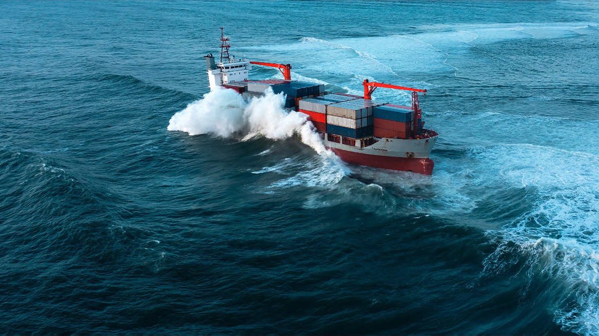 Τι συμβαίνει στα πλοία που βρίσκονται εν πλω όταν ξεσπάσει τσουνάμι