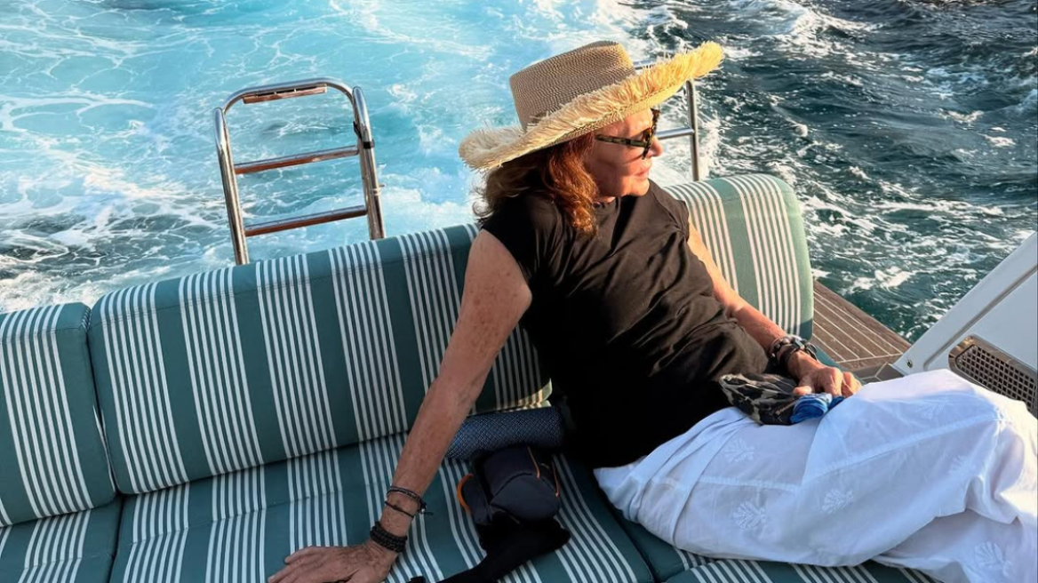 Η Νταϊάν φον Φίρστενμπεργκ έκανε διακοπές στα ελληνικά νησιά - Οι αναρτήσεις της από Σπέτσες, Σίφνο, Νίσυρο και Κω