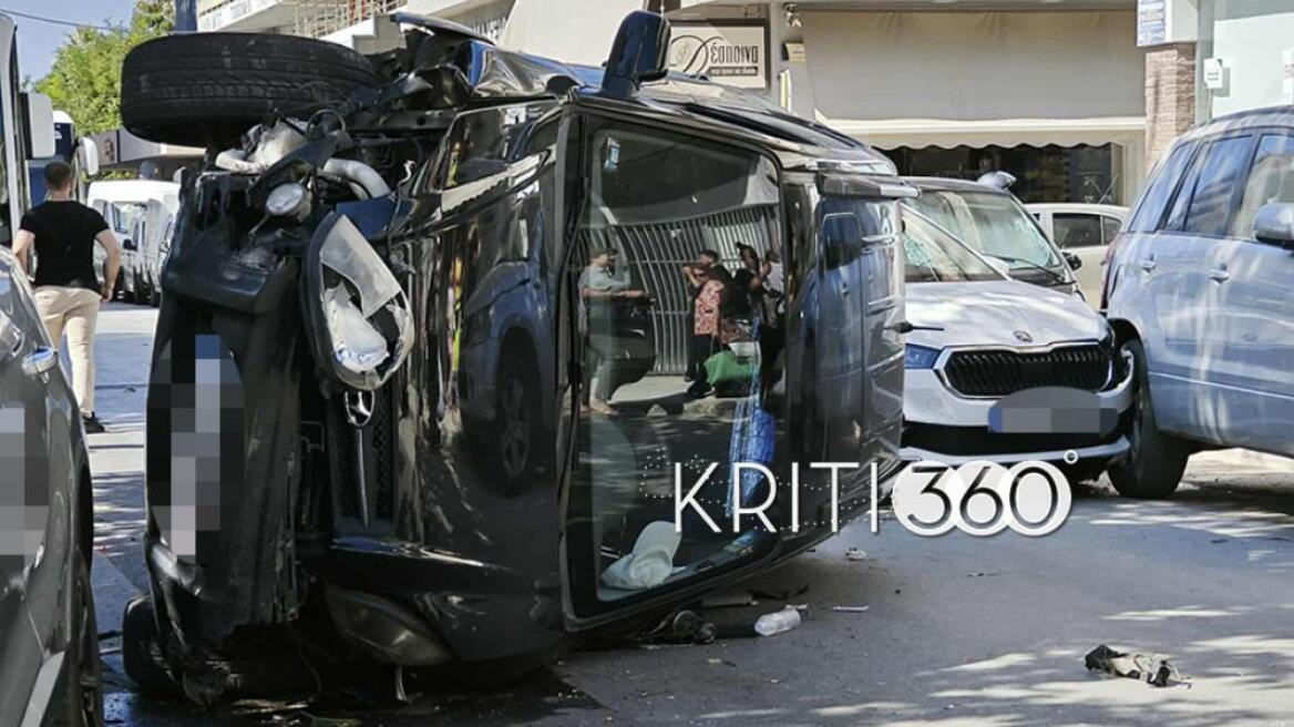 Χανιά: Τούμπαρε αυτοκίνητο με οικογένεια - Δεν υπάρχουν τραυματίες, δείτε φωτογραφίες