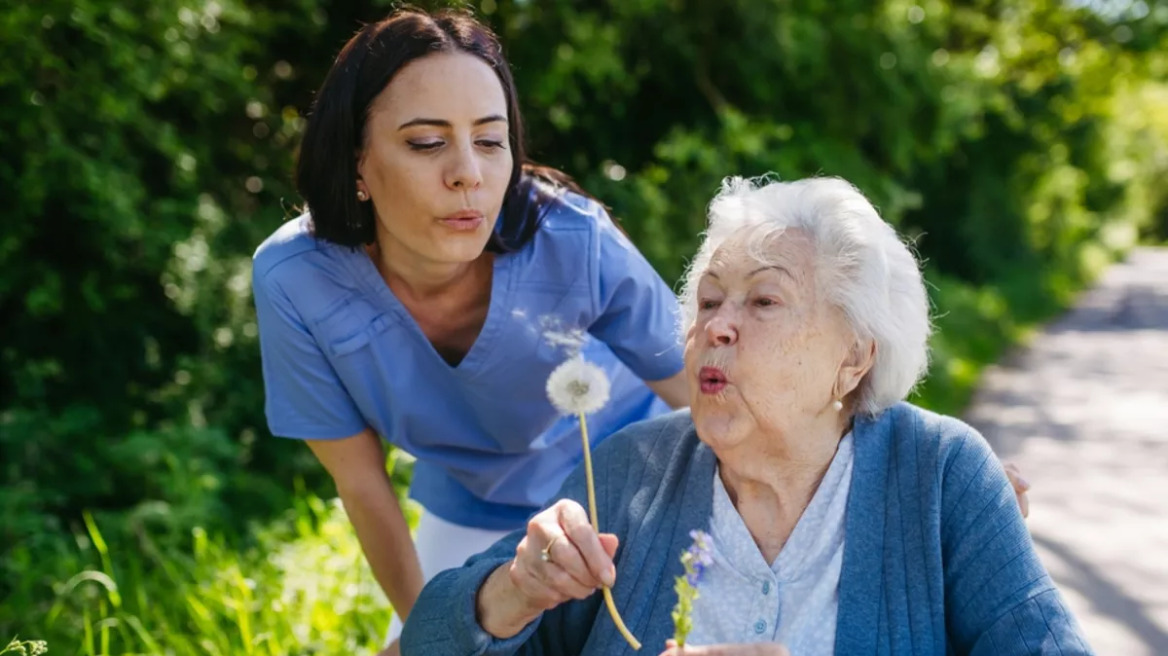 Άνοια: Πόσα χρόνια περνούν από τα πρώτα συμπτώματα μέχρι τη διάγνωση – Τι λένε οι επιστήμονες
