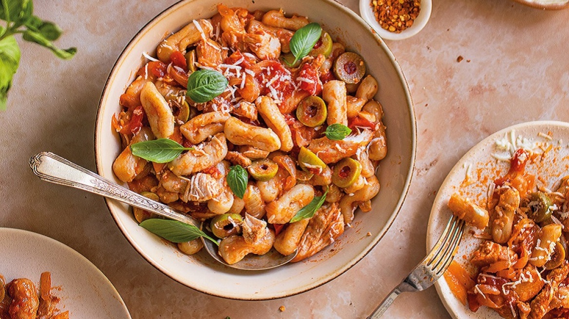 9 μακαρονάδες από το χωριό: Γκόγκες, μαγγίρι, πιλμένι, μανέστρα και στριφτάρια