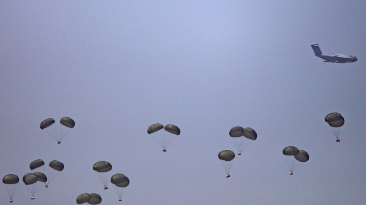 Μικρή πρόοδος οι ρίψεις βοήθειας στη Γάζα, λέει η Γερμανία - Παραδέχεται ότι δεν ξέρει πόση φτάνει στα χέρια των Παλαιστίνιων
