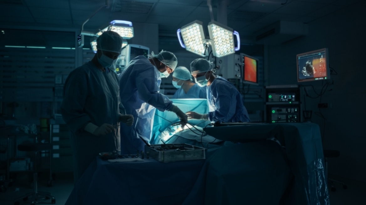 Ευχαριστώ το αγγελούδι που έδωσε ζωή στο παιδί μου, λέει ο πατέρας του 15χρονου Δημήτρη που έκανε μεταμόσχευση ήπατος στο Τορίνο