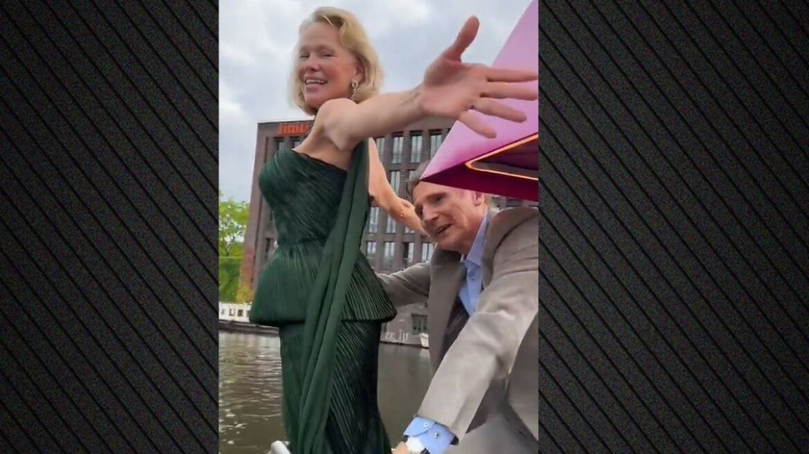 Πάμελα Άντερσον και Λίαμ Νίσον αναπαριστούν τη θρυλική σκηνή του Τιτανικού - Δείτε βίντεο