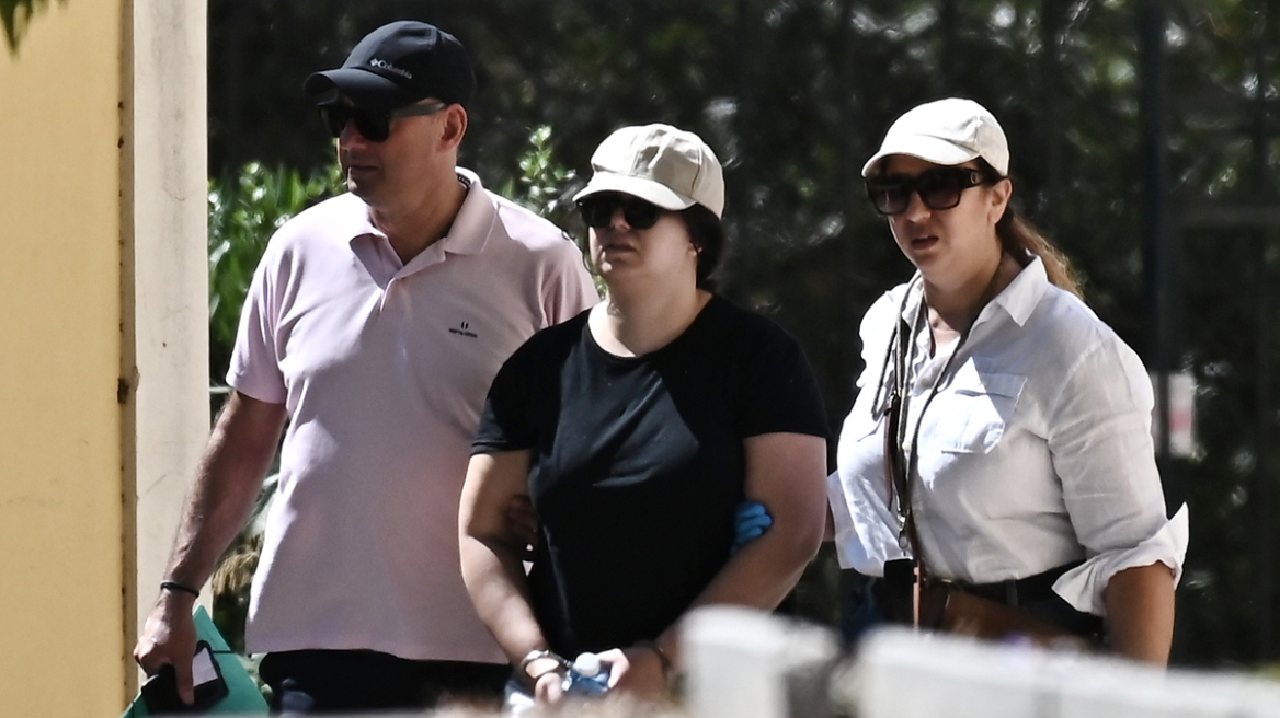 Η Αλγερινή προσπάθησε να διαφύγει στη χώρα της μετά τον θάνατο της 3χρονης κόρης της - Τα βήματα που ακολούθησε