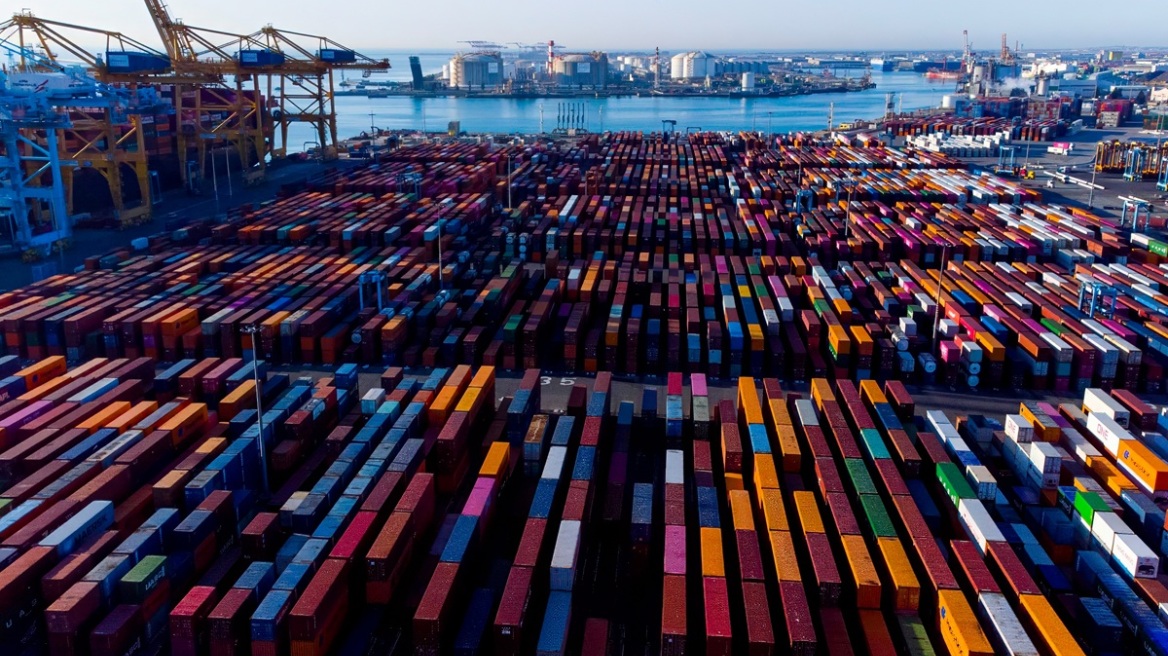 Μείωση των αμερικανικών δασμών στην Ελβετία στο 15% σε αντάλλαγμα για επενδύσεις 200 δισ. δολαρίων
