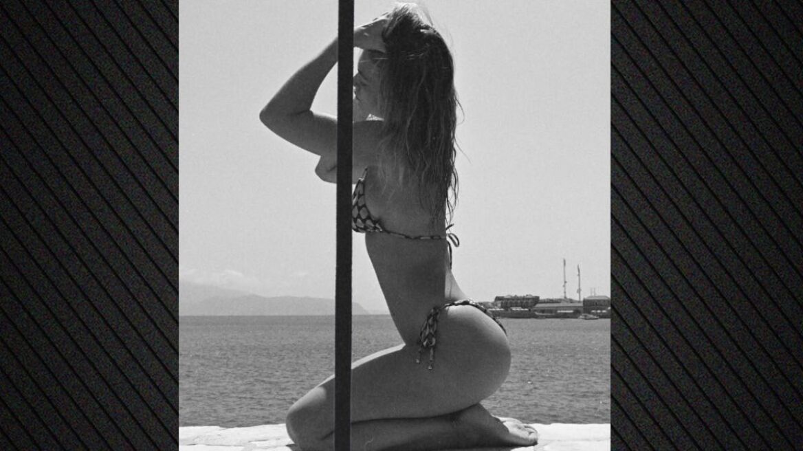 Η Κλέλια Ανδριολάτου ποζάρει «ατάραχη» με το μαγιό της - Δείτε φωτογραφίες