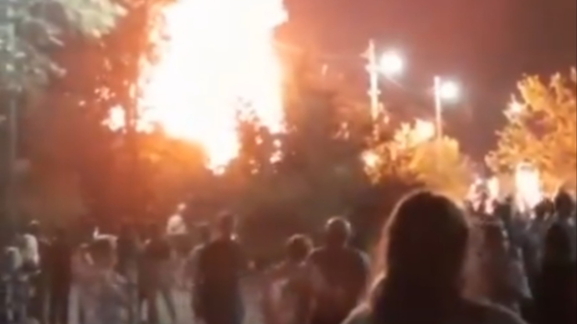 Ουκρανική επιδρομή drones σε ρωσική περιφέρεια - Μια τραυματίας, σπίτια στις φλόγες 